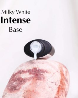בייס מילקי וויט Milky White Intense 8 ml Komilfo